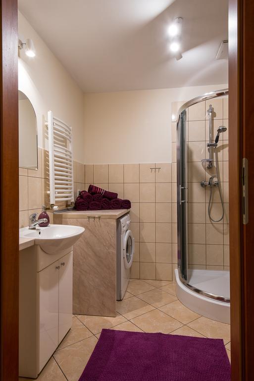 Apart. Grabiszynska - Parking Included Wroclaw Ngoại thất bức ảnh